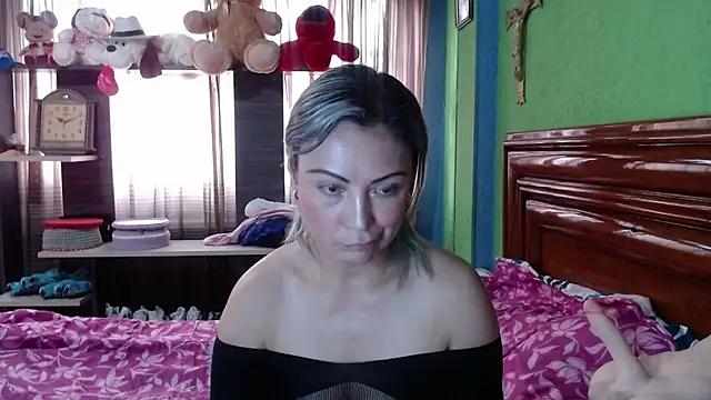  Charlize theron  online show from October 26, 8:37 pm