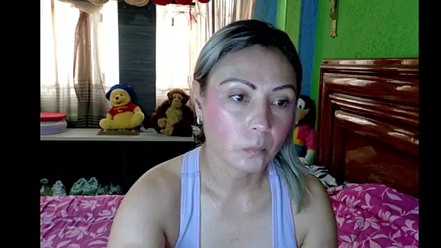  Charlize theron  online show from April 15, 7:43 pm