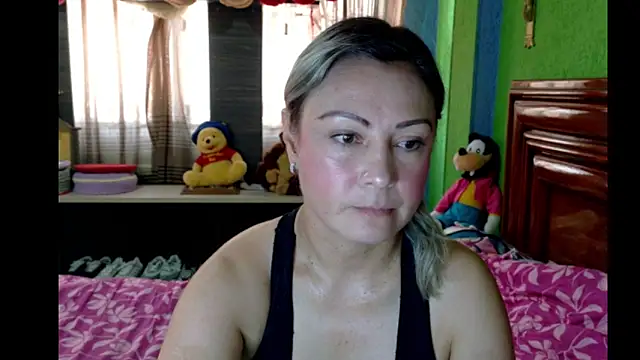  Charlize theron  online show from April 18, 6:12 pm