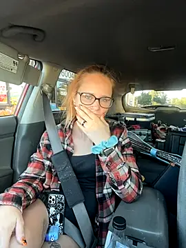 hotgirlkk1 online show from September 11, 1:06 am