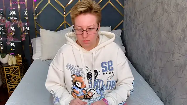 AlexandraGreen online show from October 22, 4:07 pm