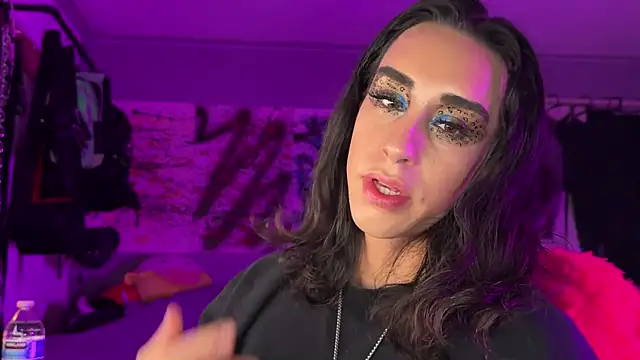 xoFrankie online show from November 28, 6:49 am