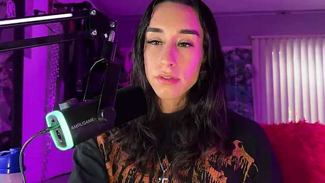 xoFrankie online show from April 9, 11:10 pm