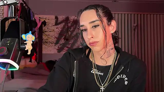 Snapshot of xoFrankie chatting on July 10, 4:39 am xoFrankie online show from July 10, 4:39 am