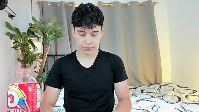 Snapshot of mrhot_night chatting on June 26, 8:24 pm mrhot night online show from June 26, 8:24 pm