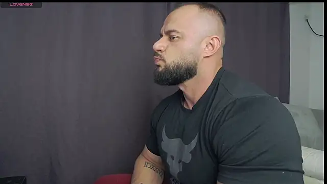 Snapshot of RickyMiami1 chatting on October 2, 7:54 pm RickyMiami1 online show from October 2, 7:54 pm