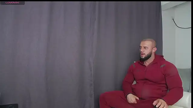 Snapshot of RickyMiami1 chatting on November 1, 5:37 pm RickyMiami1 online show from November 1, 5:37 pm