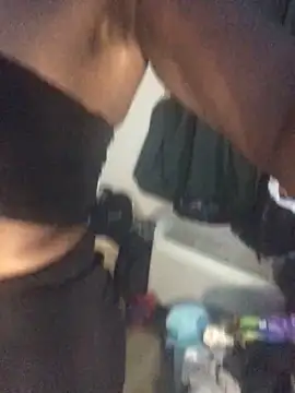 CinnaCakesss online show from February 7, 9:02 am