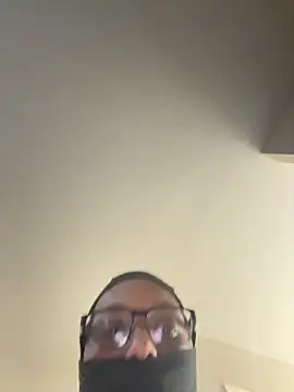 Snapshot of CinnaCakesss chatting on March 14, 3:23 am CinnaCakesss online show from March 14, 3:23 am