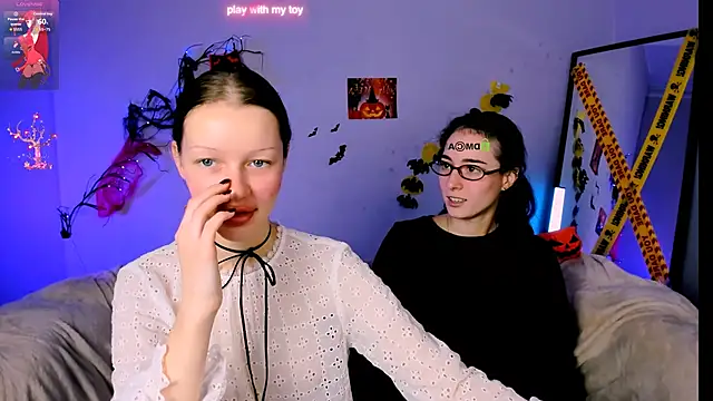 khloebeauty online show from October 25, 7:41 pm