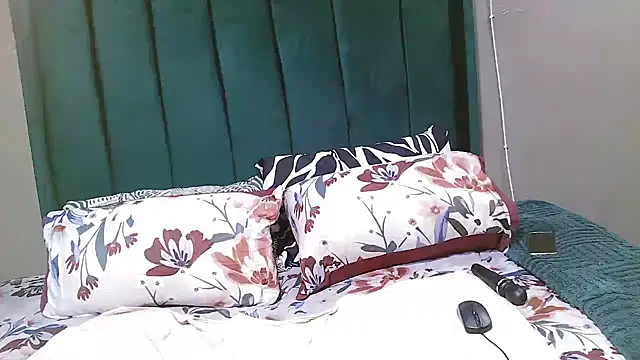 Snapshot of SexyDoll25x chatting on September 15, 7:47 pm SexyDoll25x online show from September 15, 7:47 pm