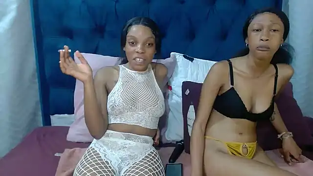 Snapshot of SexyDoll25x chatting on October 28, 6:21 pm SexyDoll25x online show from October 28, 6:21 pm