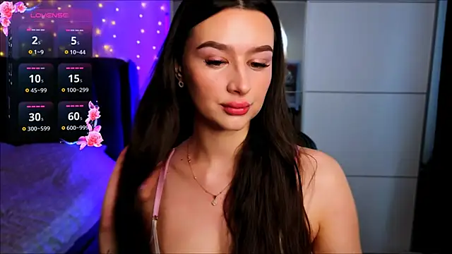 Veronica Larsson online show from February 24, 8:23 am