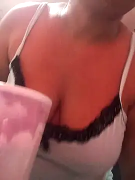 Naomi-Mature online show from November 23, 9:09 am