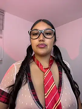 Snapshot of SharaRous chatting on July 11, 10:22 pm SharaRous online show from July 11, 10:22 pm