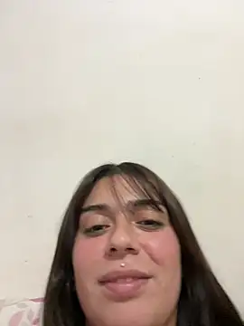 Snapshot of cami_lorena chatting on March 28, 1:05 am cami lorena online show from March 28, 1:05 am