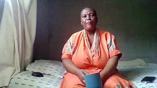 lolla01sweetness online show from February 12, 1:17 pm