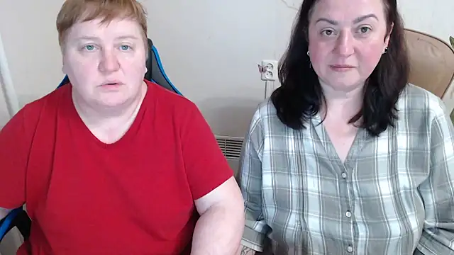 Snapshot of Bertie_Adeline chatting on March 6, 4:25 pm Bertie Adeline online show from March 6, 4:25 pm