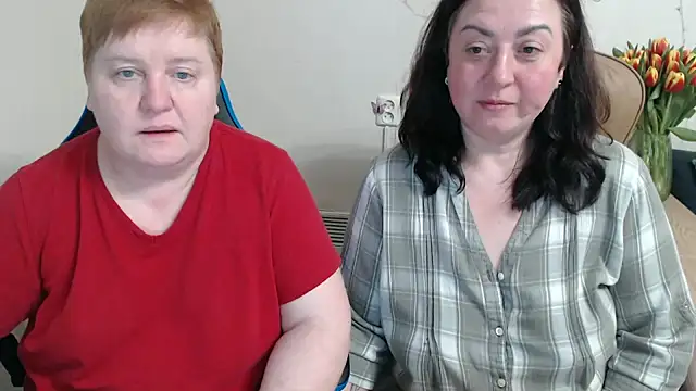 Snapshot of Bertie_Adeline chatting on March 7, 10:18 pm Bertie Adeline online show from March 7, 10:18 pm
