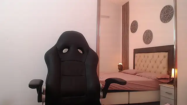 Red kytty6 online show from October 28, 8:00 pm