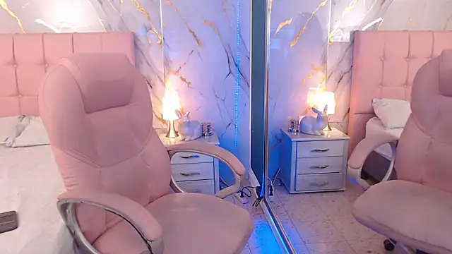 Red kytty6 online show from November 12, 7:46 pm