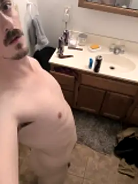 Snapshot of Dougieboy123 chatting on December 14, 10:58 pm Dougieboy123 online show from December 14, 10:58 pm