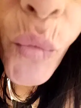 Snapshot of Gecenin_Kralicesi chatting on September 14, 6:18 pm Gecenin Kralicesi online show from September 14, 6:18 pm