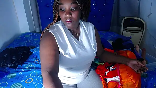 ebony NeighborMoans online show from December 2, 3:23 am