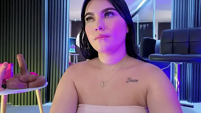 MiaaFarrel online show from February 20, 3:34 pm