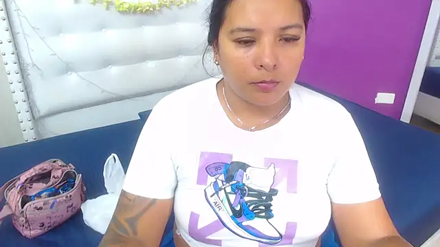 Snapshot of fat_naughtyass chatting on October 11, 1:42 pm fat naughtyass online show from October 11, 1:42 pm