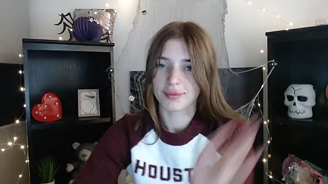 JuiceLips   online show from November 7, 8:14 am