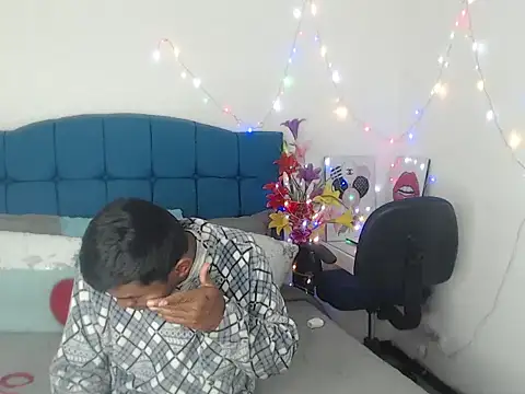 Adam Morgan2 online show from December 3, 5:15 am