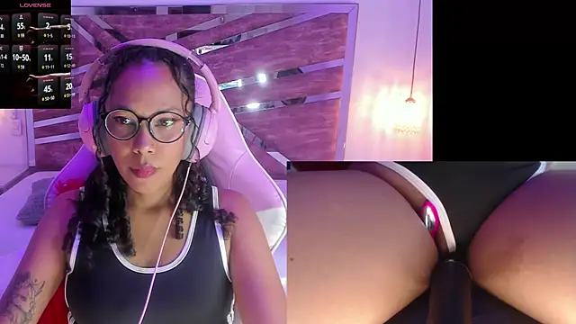 NovaLyn online show from October 30, 4:36 am