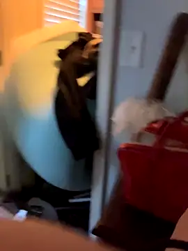 Snapshot of TaylorMade2223 chatting on November 1, 10:01 pm TaylorMade2223 online show from November 1, 10:01 pm