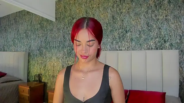 Snapshot of AlannaBlakes chatting on September 21, 11:50 pm AlannaBlakes online show from September 21, 11:50 pm