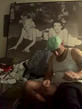 Snapshot of Hothotboyg chatting on October 2, 3:02 am Hothotboyg online show from October 2, 3:02 am