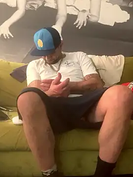 Snapshot of Hothotboyg chatting on January 7, 8:11 pm Hothotboyg online show from January 7, 8:11 pm