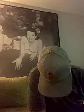 Snapshot of Hothotboyg chatting on January 9, 2:42 pm Hothotboyg online show from January 9, 2:42 pm