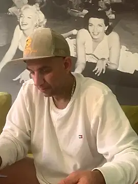 Snapshot of Hothotboyg chatting on January 10, 10:58 pm Hothotboyg online show from January 10, 10:58 pm