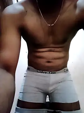 Snapshot of hornyboywithabs chatting on April 6, 4:46 am hornyboywithabs online show from April 6, 4:46 am