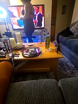 krispykream123 online show from February 20, 9:26 pm