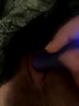 Snapshot of Mellywelly chatting on September 17, 5:42 am Mellywelly online show from September 17, 5:42 am