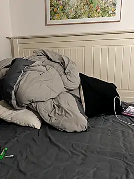 AAASuck online show from March 1, 3:47 pm