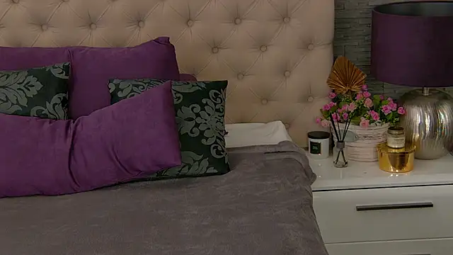 VannyFoxx online show from November 8, 8:18 pm