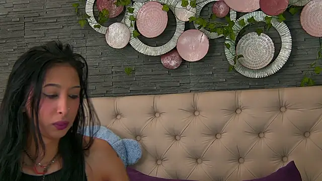 VannyFoxx online show from February 9, 3:16 pm