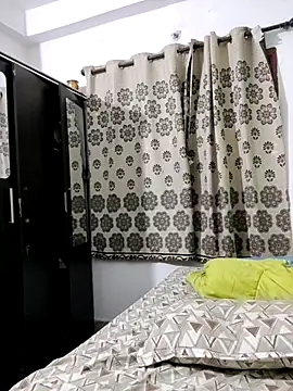 Snapshot of avi007p chatting on May 8, 4:45 pm avi007p online show from May 8, 4:45 pm