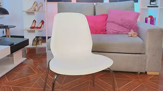 Snapshot of sweet_mile chatting on July 22, 11:13 am sweet mile online show from July 22, 11:13 am