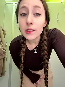 FroggyAnna online show from January 11, 6:24 pm