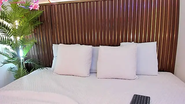 Roxie-NS online show from January 9, 12:19 pm