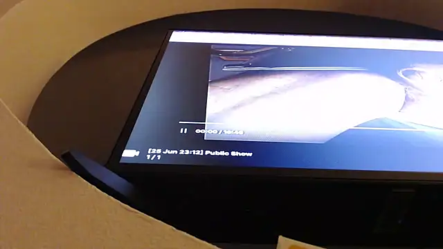 Snapshot of knodli chatting on February 10, 8:13 pm knodli online show from February 10, 8:13 pm